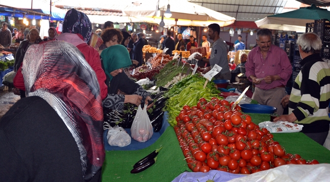 Pazarda 1 kilo soğan 10 lira!