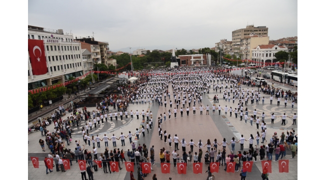 1919 kişi aynı anda "Atabarı" oynadı