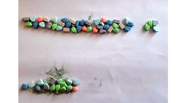 3 uyuşturucu satıcısına gözaltı