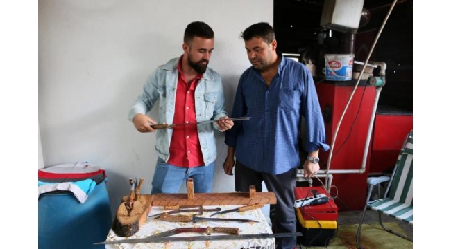 Fiyatını fazla bulduğu bıçağı kendi üretti, satışına başladı