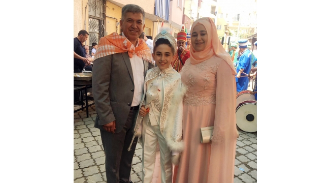 Güneş ailesinin mutlu günü
