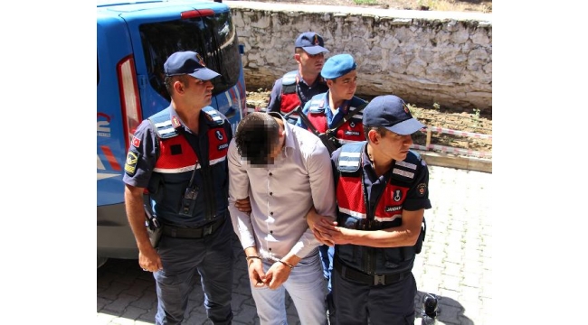 Jandarma alıcı gibi davrandı, uyuşturucu satan 2 şüpheli tutuklandı 