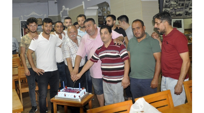 Sevenler Lokantasından Esnafspor’a yemek jesti