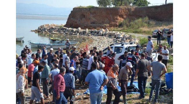 Alabora olan kayıkta kaybolan 2 kişinin cansız bedenlerine ulaşıldı