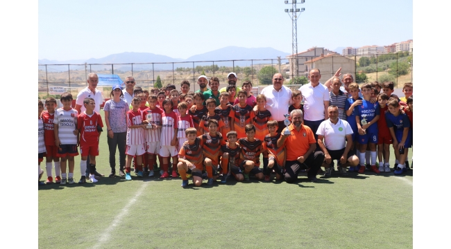 Bahattin Köksal Turnuvası'nda U11'lerin ödül töreni gerçekleşti