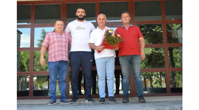 Turgutlu'nun gururu Saltık'tan Ticaret Borsasına ziyaret