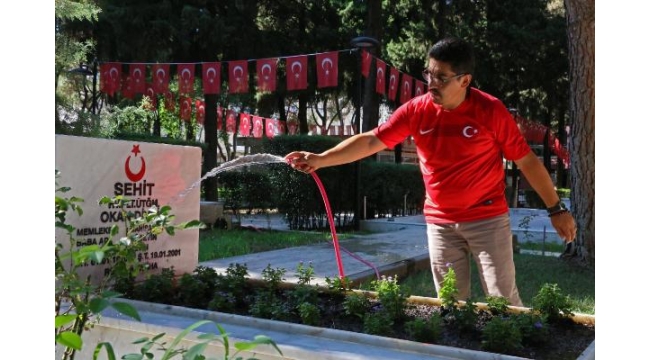 Gazi, şehit mezarlıklarında gönüllü temizlik yapıyor