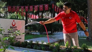 Gazi, şehit mezarlıklarında gönüllü temizlik yapıyor