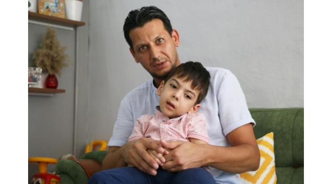 Minik Ömer'in ailesi, tedavi için destek bekliyor