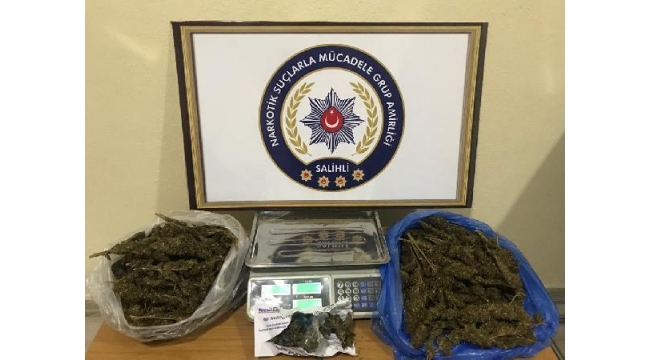 Otomobilde 2 kilo 48 gram esrar ele geçirildi