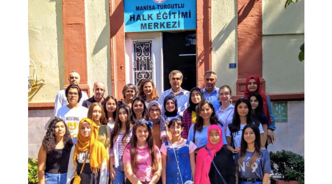 Başarılı kursiyerlerden Uslu'ya teşekkür ziyareti