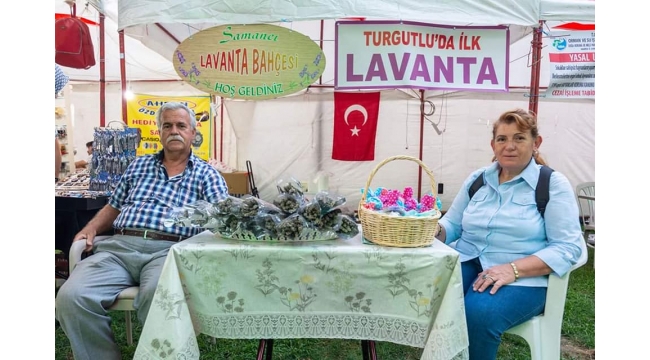 ‘Lavanta Kokulu Sergi’ye vatandaşlar ilgi gösterdi