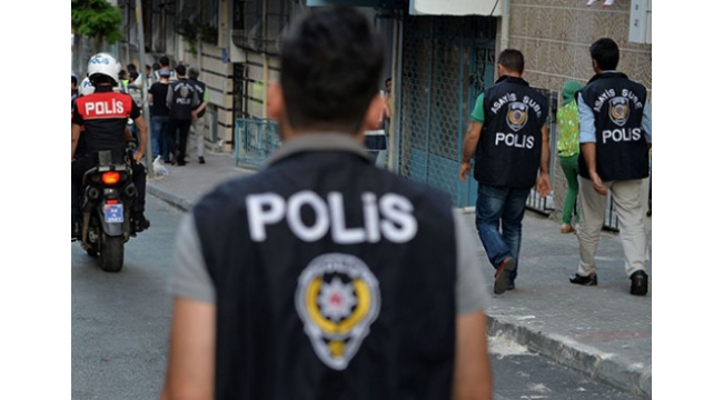 Turgutlu'da aranan şahıslara operasyon: 9 gözaltıdan 5 tutuklama
