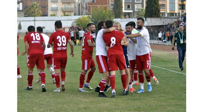 Turgutluspor'da liderlik sevinci