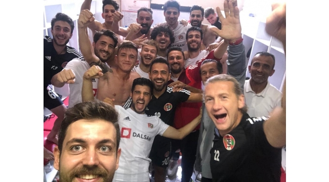 Turgutluspor'un genç oyuncuları alkış aldı