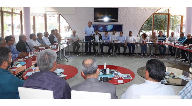 Turgutlu'da muhtarlarla 'çevre ve hukuk' toplantısı