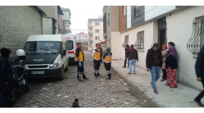 İki çocuk babası evinde ölü bulundu