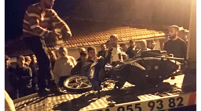 Kamyonete çarpan motosiklet sürücüsü yaralandı