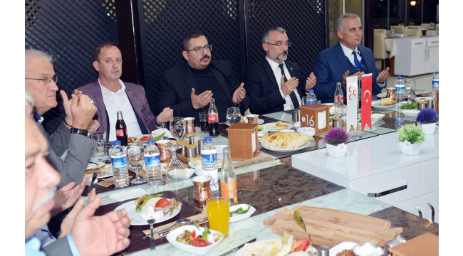 MHP'nin ilçe başkanları Pırlanta Restaurant'ta buluştu