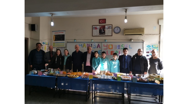 Gazi Ortaokulu'ndan 'Yöresel Yemekler' sergisi