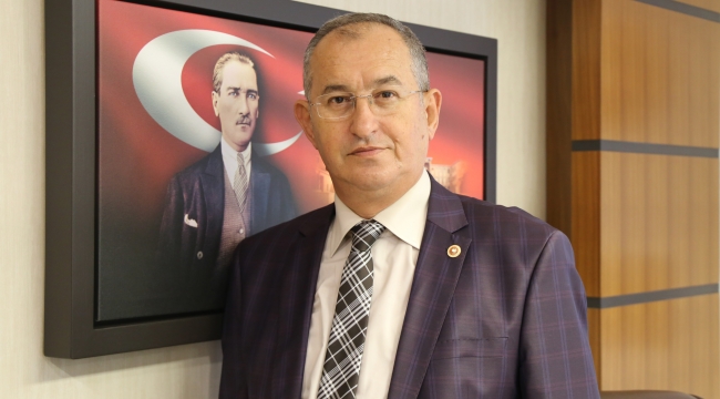 "Gediz kirli akıyor, "Bakan" bakıyor!"