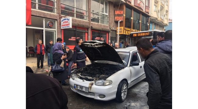 Hareket halindeyken alev alan otomobil yandı