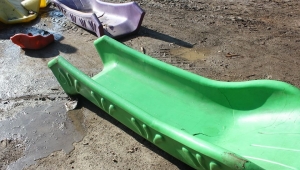 Parklara zarar verildi