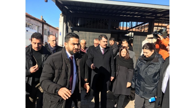 Bakan Kurum, Akhisar Deprem Bölgesinde