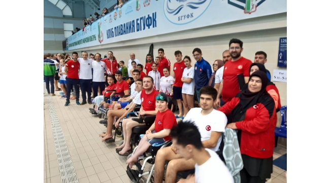 Engelli Yüzücülerimiz Belarus'u Salladı