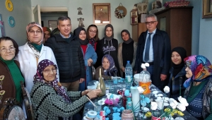 Öğrencilerden  Huzurevini Ziyaret