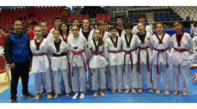 Akbey Akademi'nin 18 sporcusundan 25 madalya!