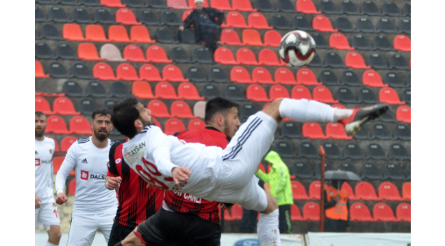 Turgutluspor tek attı, 3 aldı