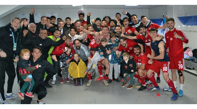 Turgutluspor zirve takibini sürdürdü