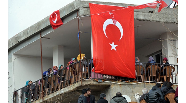 Türkiye şehitlerine ağlıyor! 33 askerimizin kimlikleri belli olmaya başladı
