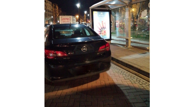 Usulsüz parklara 187 TL ceza kesildi