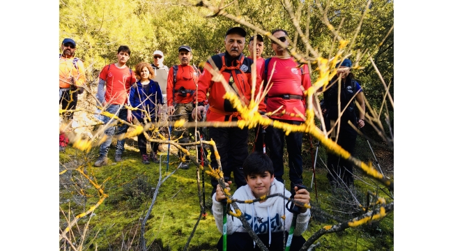 Zirve dağcıları Ansızca Kanyonu yürüyüşündeydi