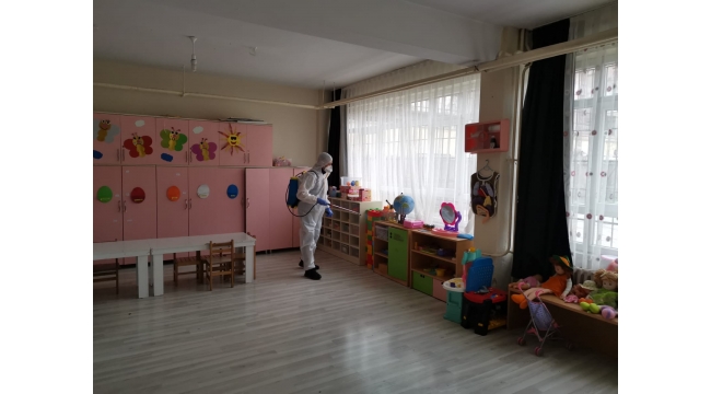 Gazi Ortaokulu'nda koronavirüse karşı önlem