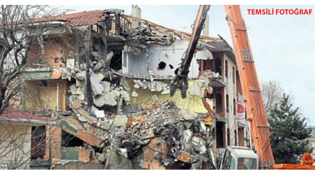 Manisa'da ağır hasarlı 151 binanın yıkımı tamamlandı