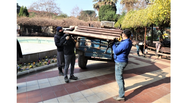 Parklardaki banklar geçici süreyle kaldırıldı