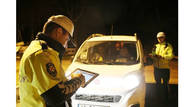 Trafik uygulamasında 2 bin 130 araca kontrol: 72 bin 958 lira ceza!