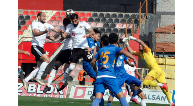 Turgutluspor evinde hakeme takıldı: 1-1