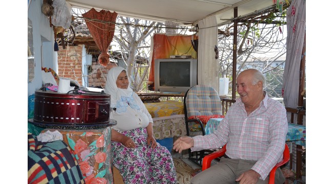 Eşinin tansiyon ilacını getiren jandarmaya şiirle teşekkür etti