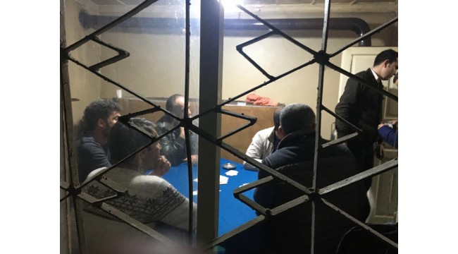 Ev kiralayıp kumar oynayan ve piknik yapan 20 kişiye 63 bin lira ceza