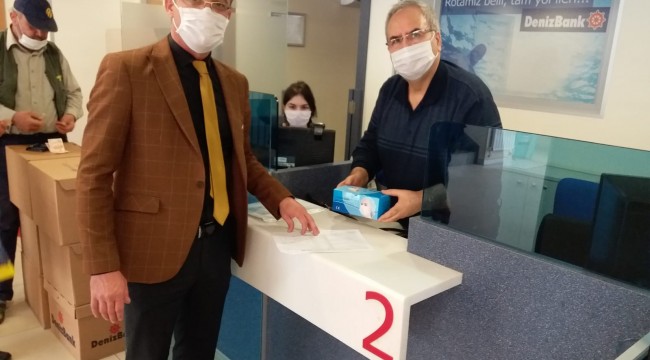 Manisa'da işletmelere maske dağıtımı başladı