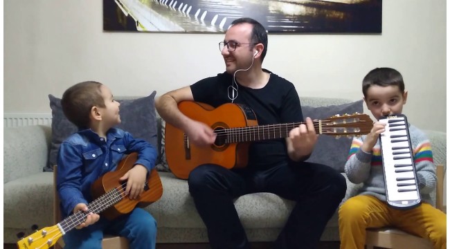 Müzik öğretmenlerinden yöresel şiveyle "Evde Kal" türküsü