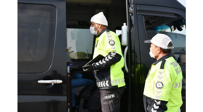 Toplu taşıma ve işçi servislerinde koronavirüs denetimi sıklaştırıldı