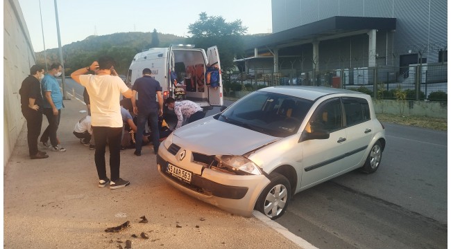 Otomobil kontrolden çıkarak beton bariyerlere çarptı: 1 yaralı