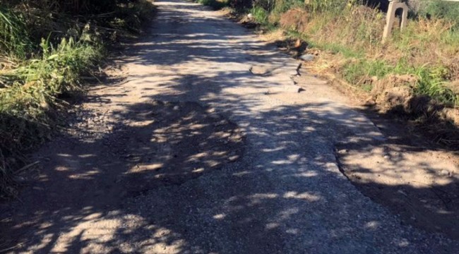 Ova yolları onarılmayı bekliyor