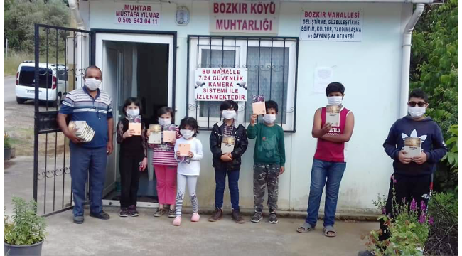 Şadi Turgutlu Ortaokulu'ndan çocuklara anlamlı bayram hediyesi