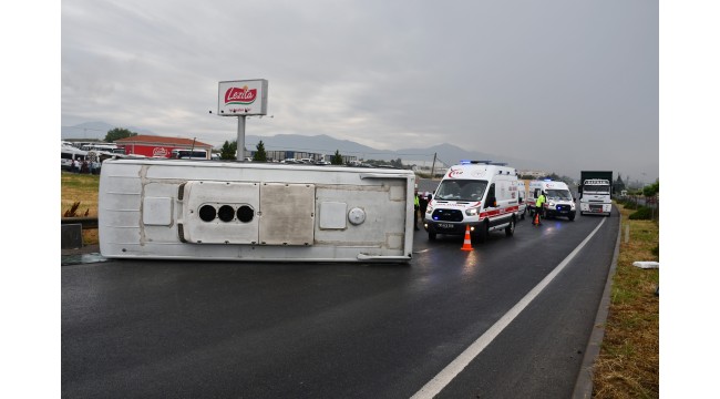 Tarım işçileri taşıyan minibüs devrildi: 5 yaralı